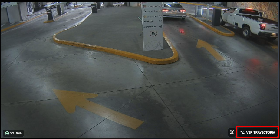 Trayectoria de un vehículo en un estacionamiento